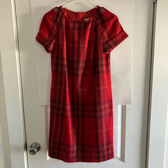 Burberry Brit Red Plaid Dress Size 4 Holiday Xmas Knee Length. - Picture 1 of 12